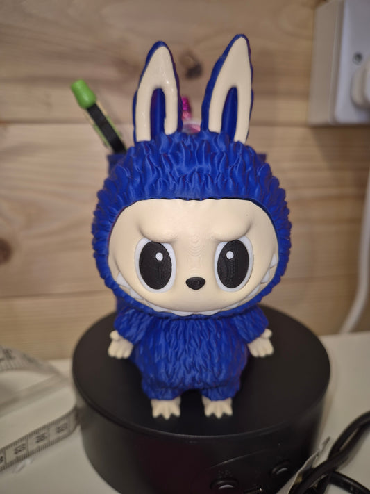Labubu pen pot
